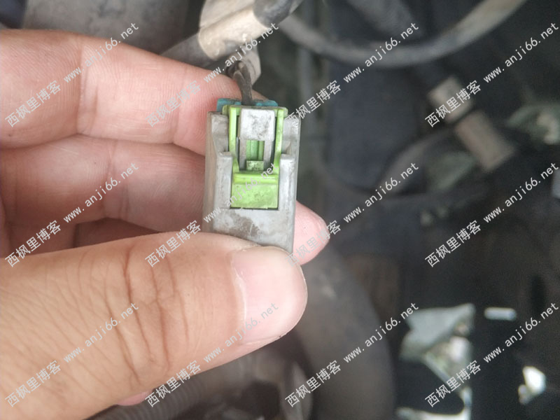 冷车打火喘抖怎么办?倒车灯倒车雷达影像没反应怎么办?