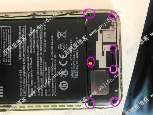 米6钉子户，更换电池再战2年。